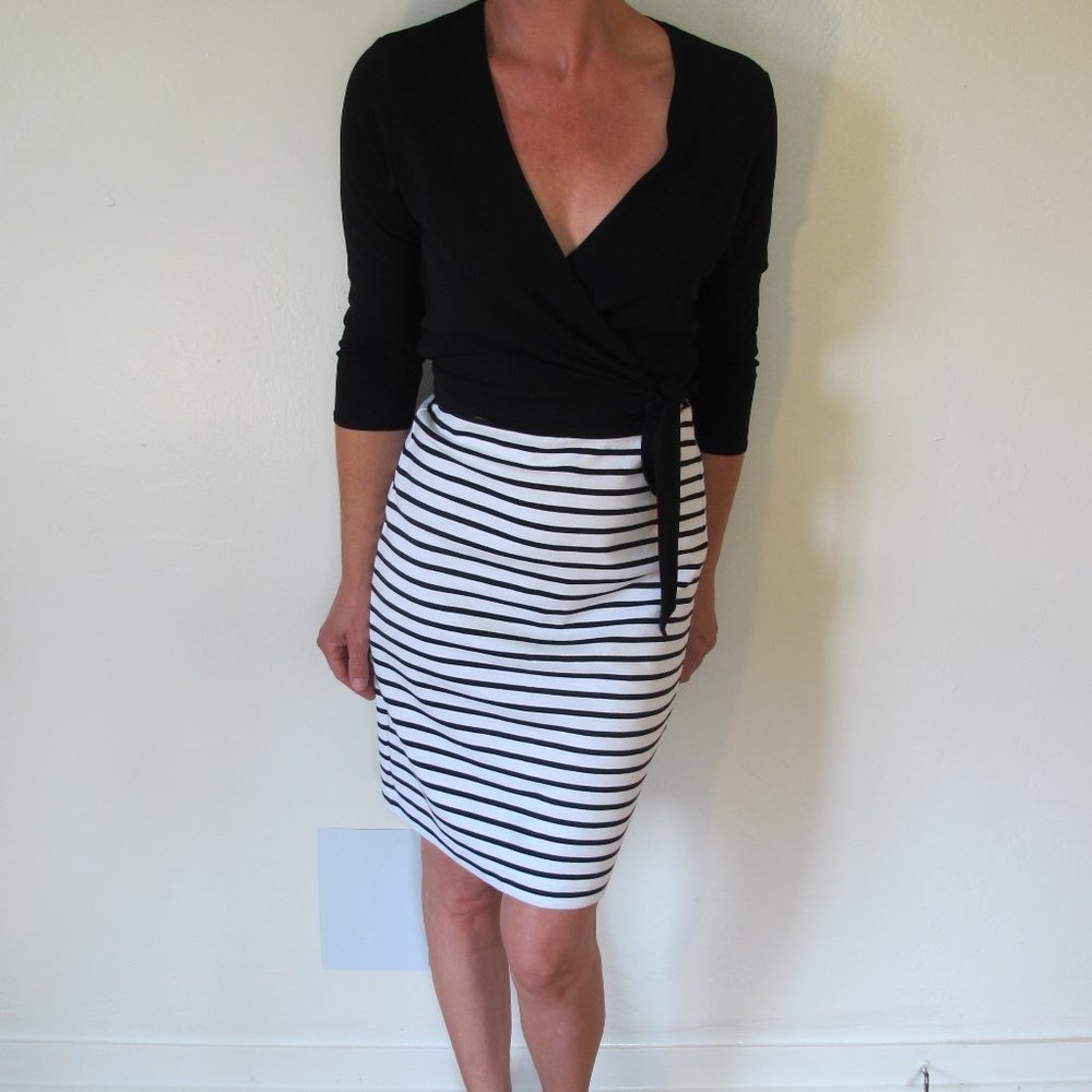 Banana Republic black and white striped mini skirt